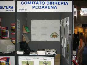 Lo stand del comitato